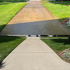 Driveway Cleaning and Sealing in Lexington, KY | Pressure Washing & Surface Protection